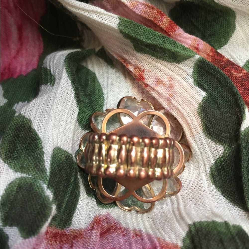 Large flower ring   - Picture 4 of 6